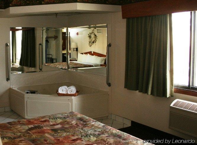 Quality I-55 Inn 2*